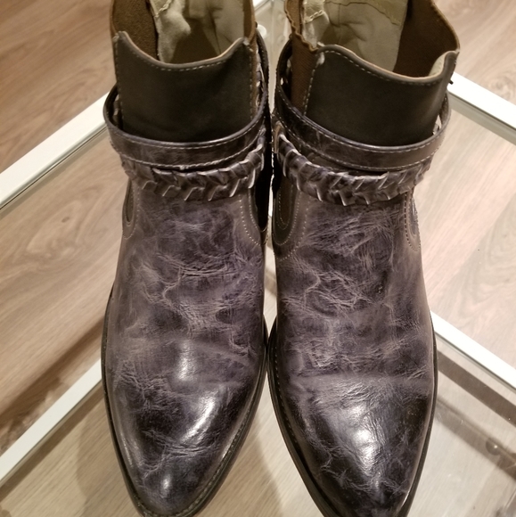 Leather booties - Picture 2 of 4